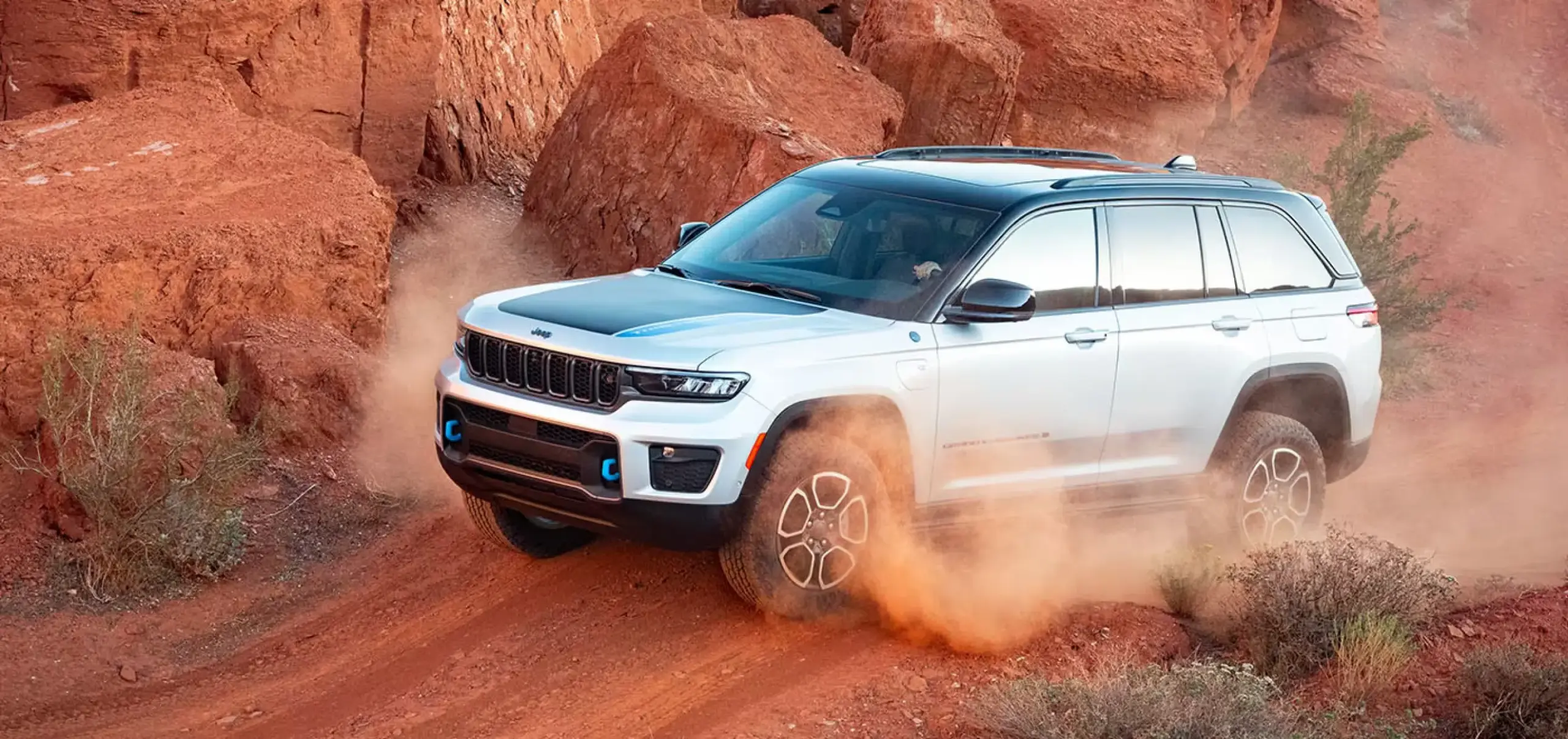 White 2025 Jeep Grand Cherokee in Suffolk, VA